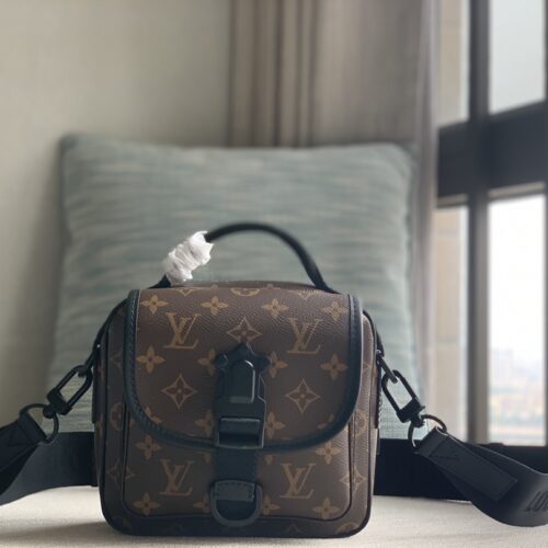 Louis Vuitton Quest Bag product photo 1
