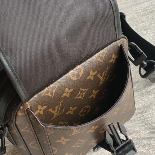 Louis Vuitton Quest Bag product photo 8
