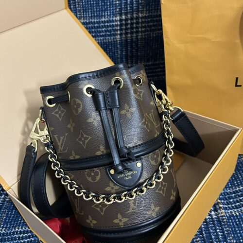 Louis Vuitton Canoé Bag product photo 1