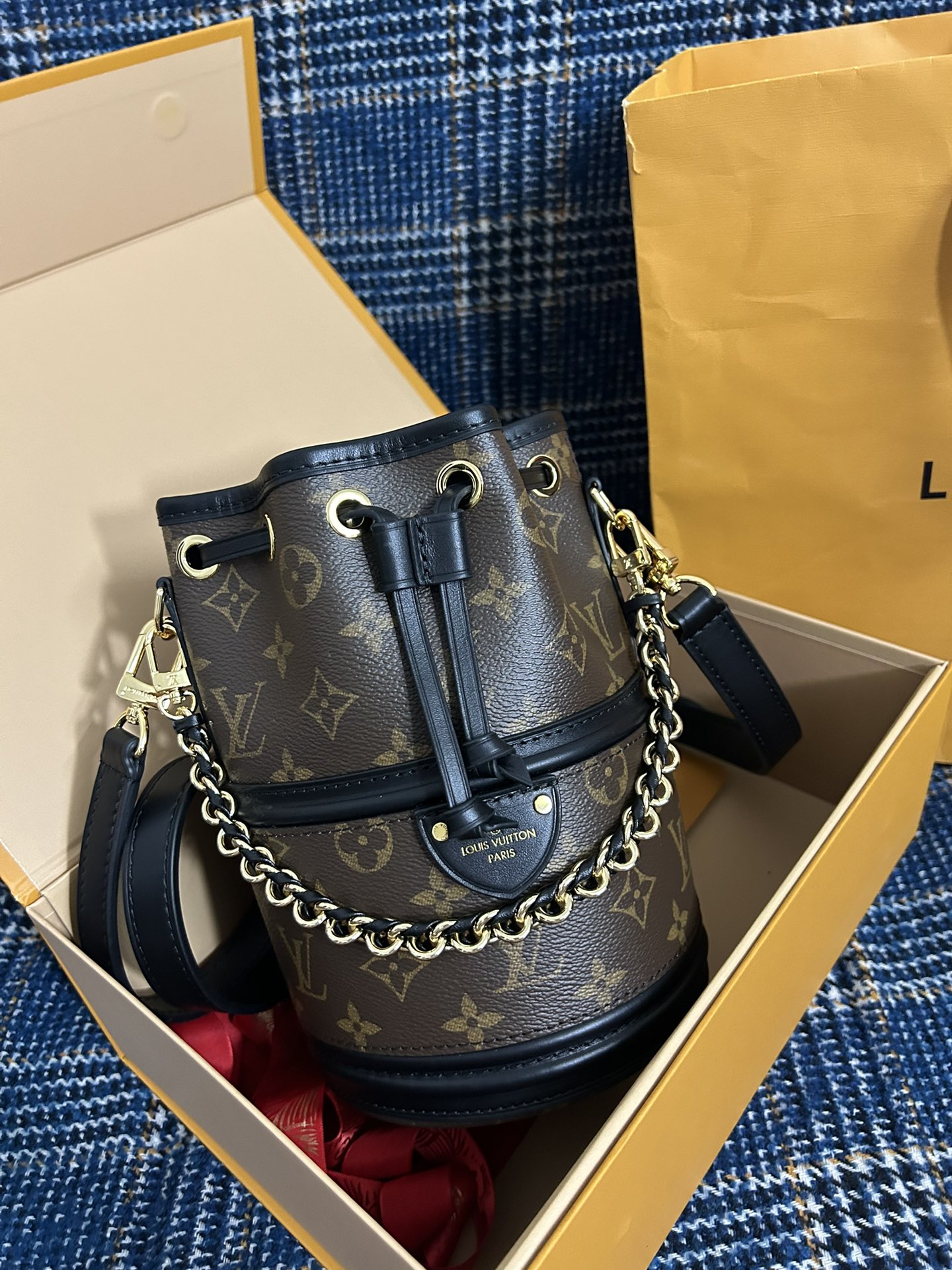 High Quality Luxury Louis Vuitton Canoé Bag