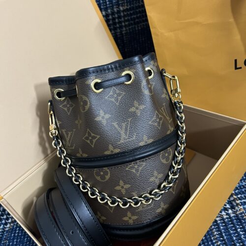 Louis Vuitton Canoé Bag product photo 3