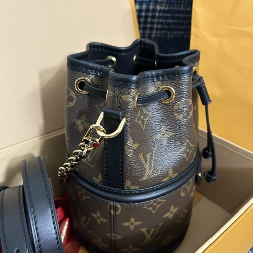 Louis Vuitton Canoé Bag product photo 5
