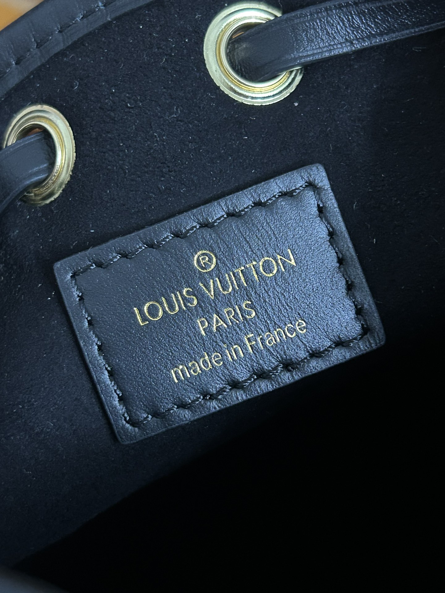 High Quality Luxury Louis Vuitton Canoé Bag product detail