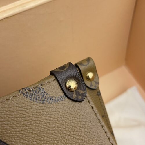 Louis Vuitton OnTheGo Bag product photo 6