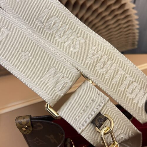 Louis Vuitton OnTheGo Bag product photo 8