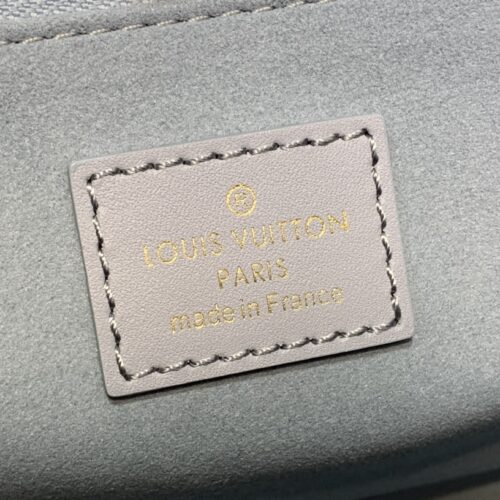 Louis Vuitton Onthego mini Bag product photo 7
