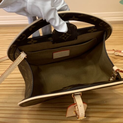 Louis Vuitton Around Me Bag product photo 8