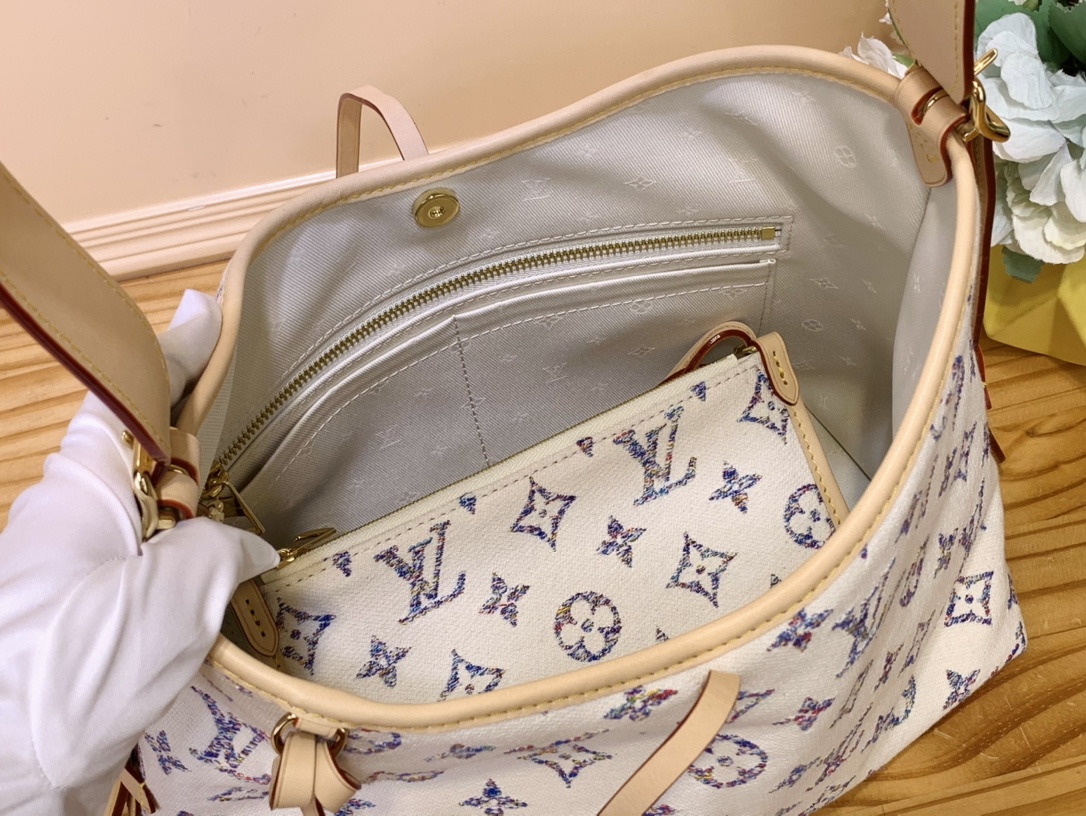 High Quality Luxury Louis Vuitton Carryall Bag – Style 42849 product detail