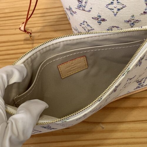 Louis Vuitton Neverfull MM Bag product photo 4