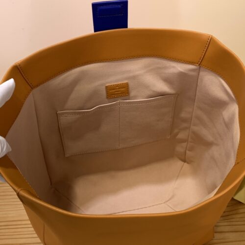 Louis Vuitton Sandwich Bag product photo 9
