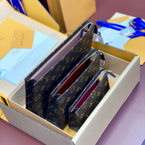 Louis Vuitton Trio Bag product photo 3