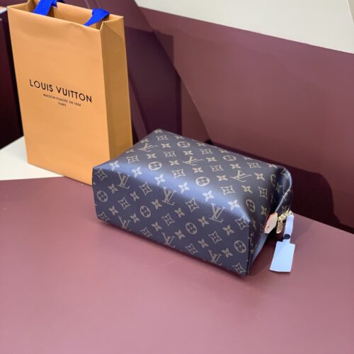 Louis Vuitton Makeup Bag product photo 4