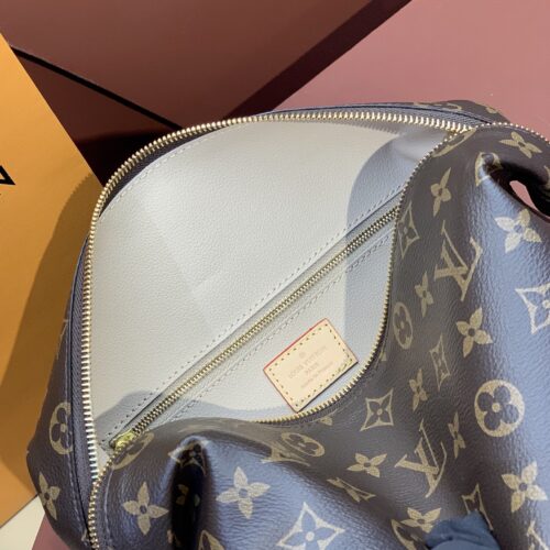 Louis Vuitton Makeup Bag product photo 5