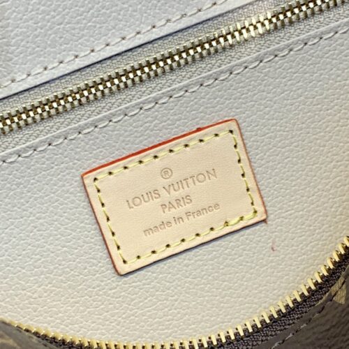 Louis Vuitton Makeup Bag product photo 6