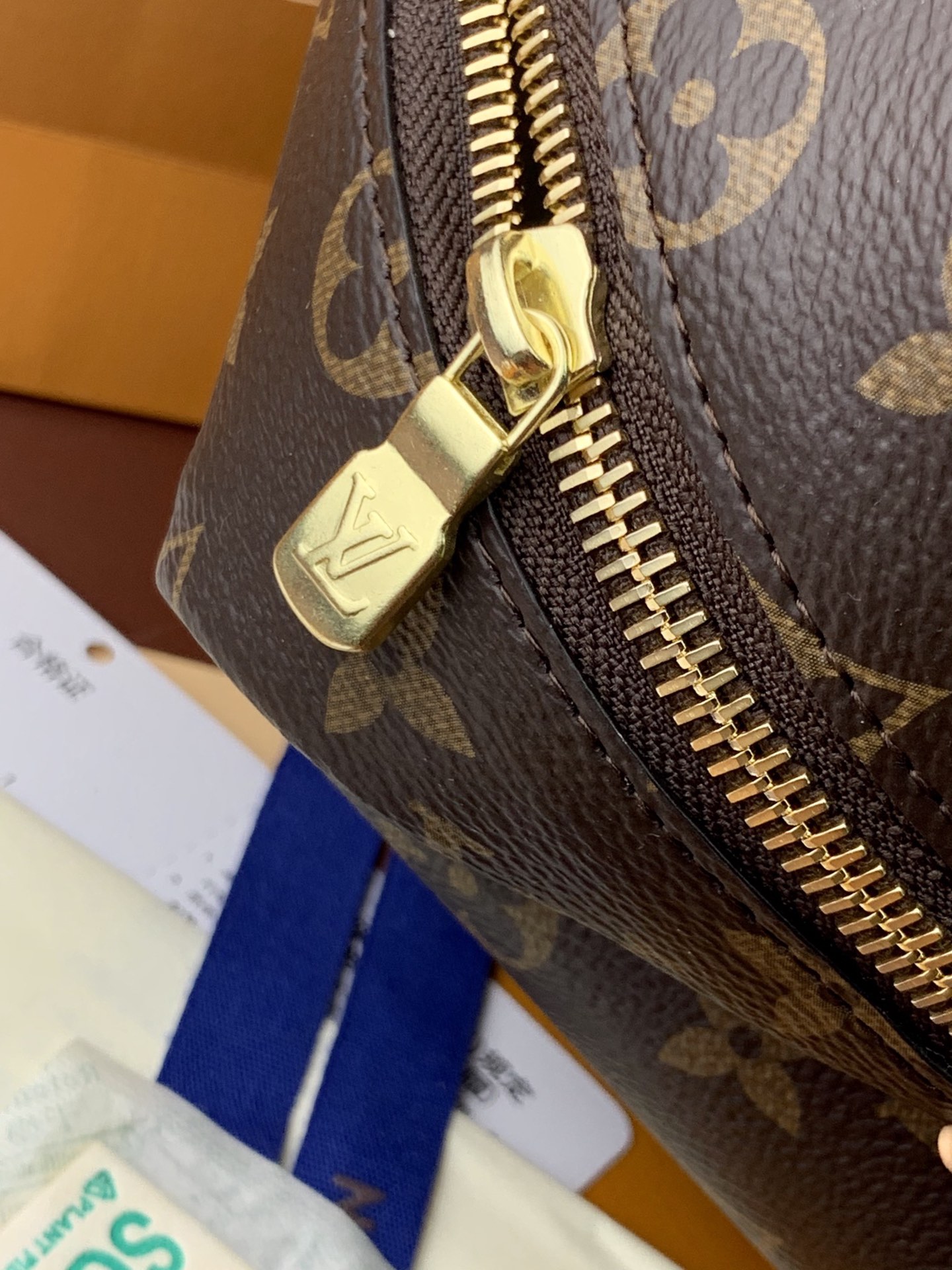 High Quality Luxury Louis Vuitton Makeup Bag – Style 42980 product detail