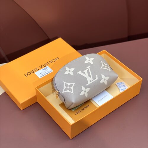Louis Vuitton Makeup Bag product photo 1
