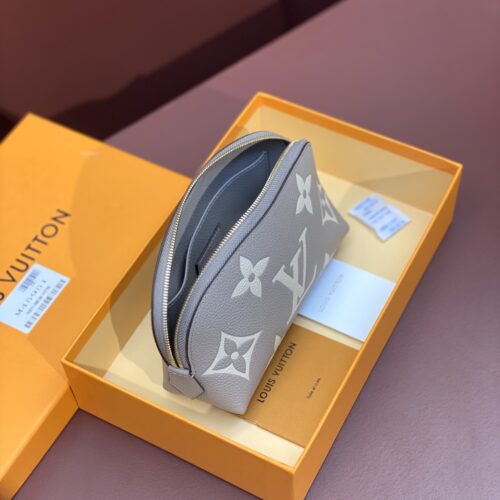 Louis Vuitton Makeup Bag product photo 3