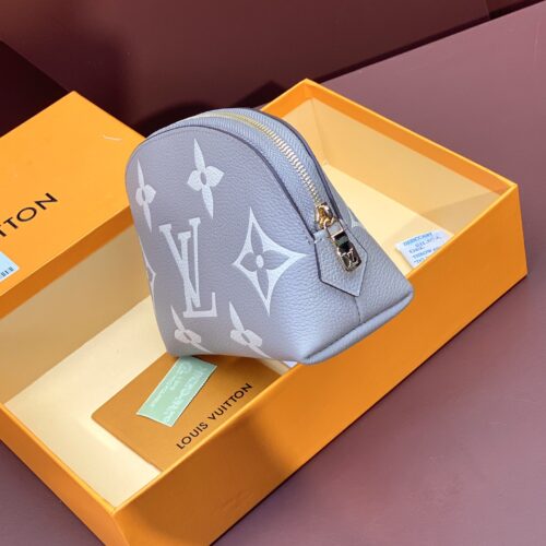Louis Vuitton Makeup Bag product photo 6