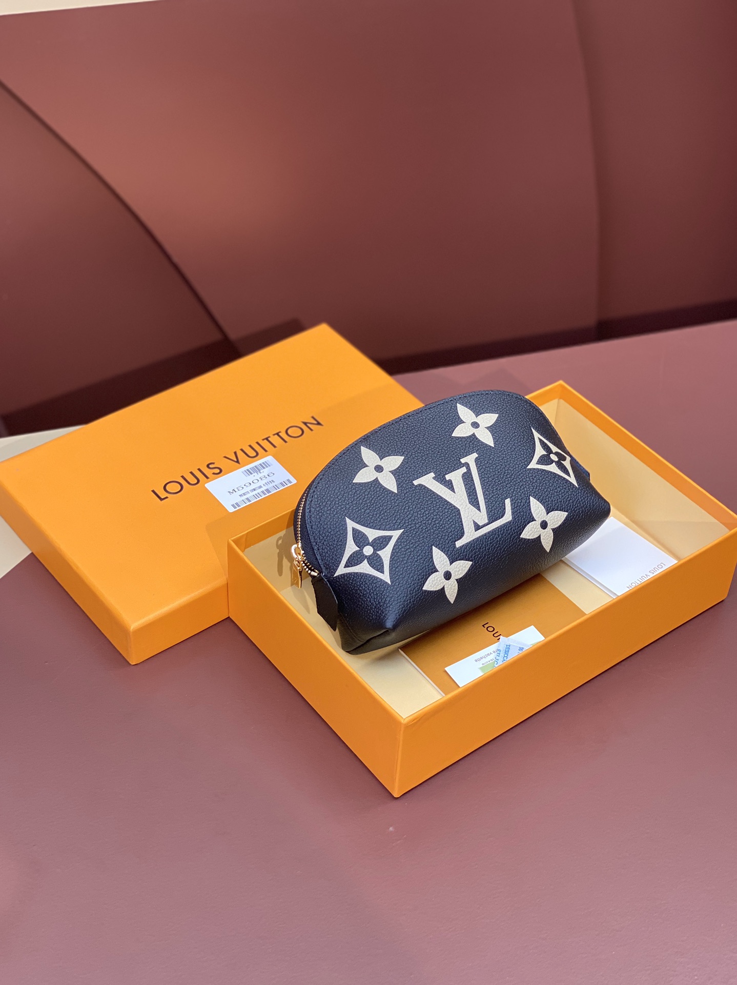 High Quality Luxury Louis Vuitton Makeup Bag – Style 43013