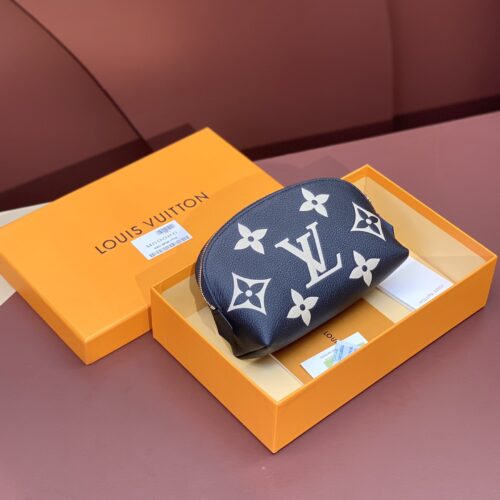 Louis Vuitton Makeup Bag product photo 9