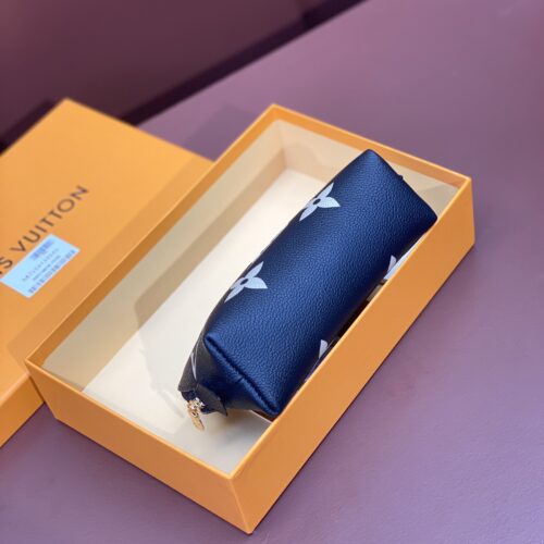 Louis Vuitton Makeup Bag product photo 4