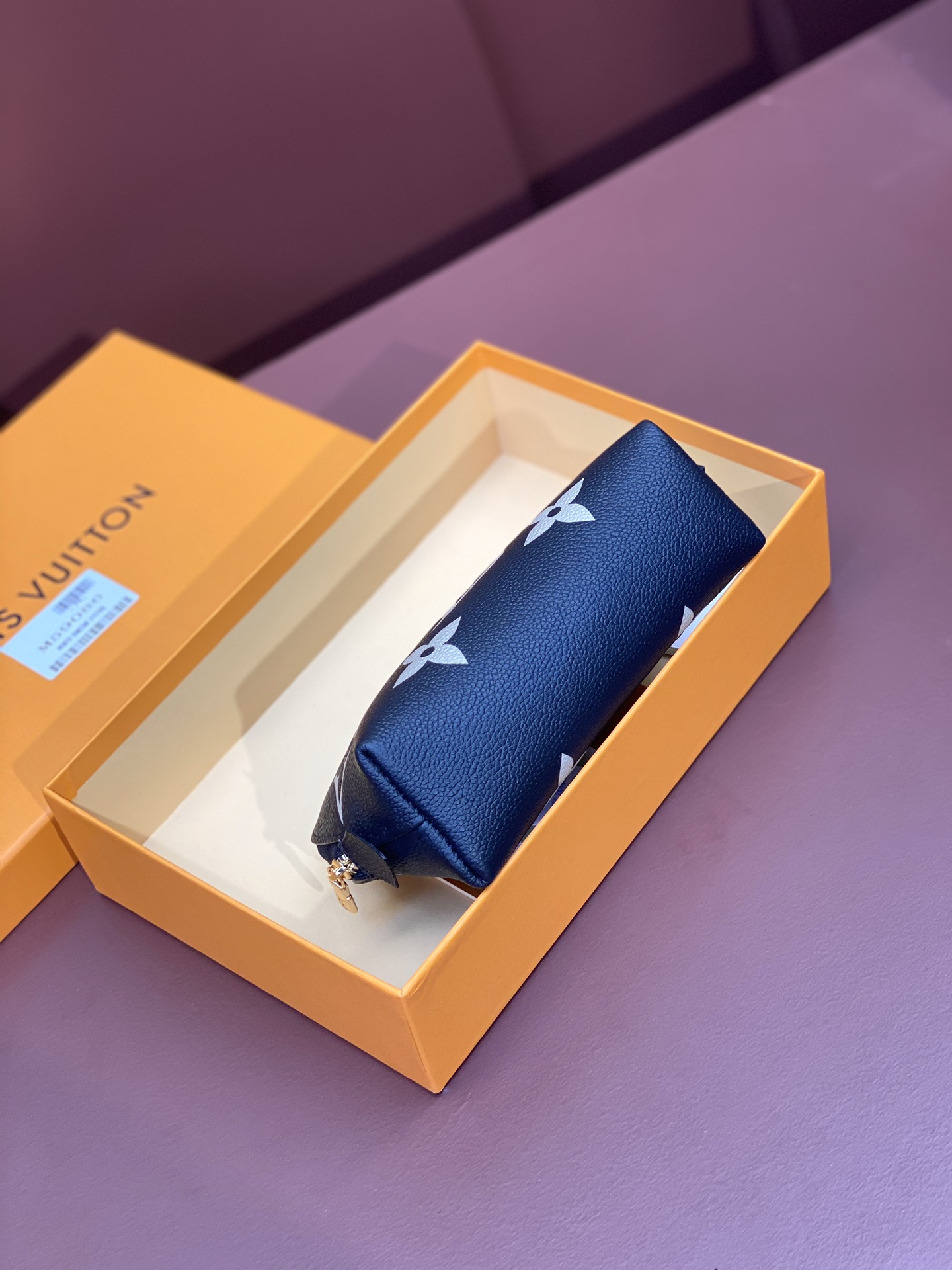 High Quality Luxury Louis Vuitton Makeup Bag – Style 43013 product detail
