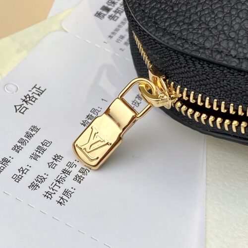 Louis Vuitton Makeup Bag product photo 8
