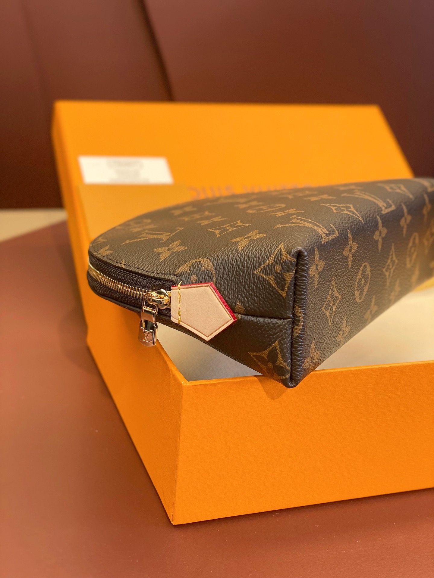 High Quality Luxury Louis Vuitton Makeup Bag – Style 43036 product detail