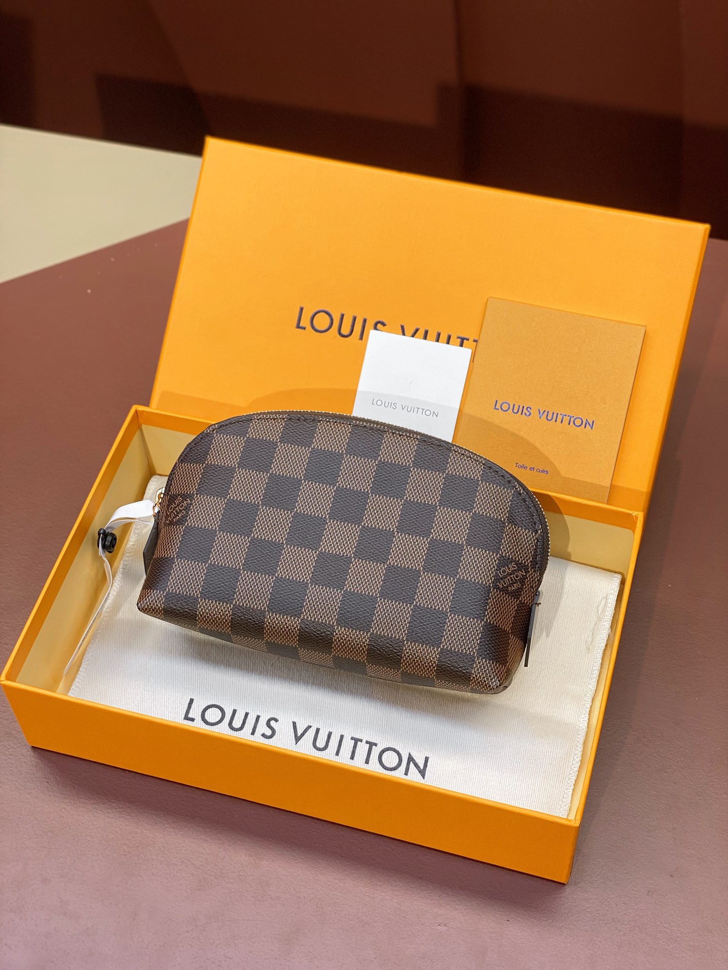 High Quality Luxury Louis Vuitton Makeup Bag – Style 43049