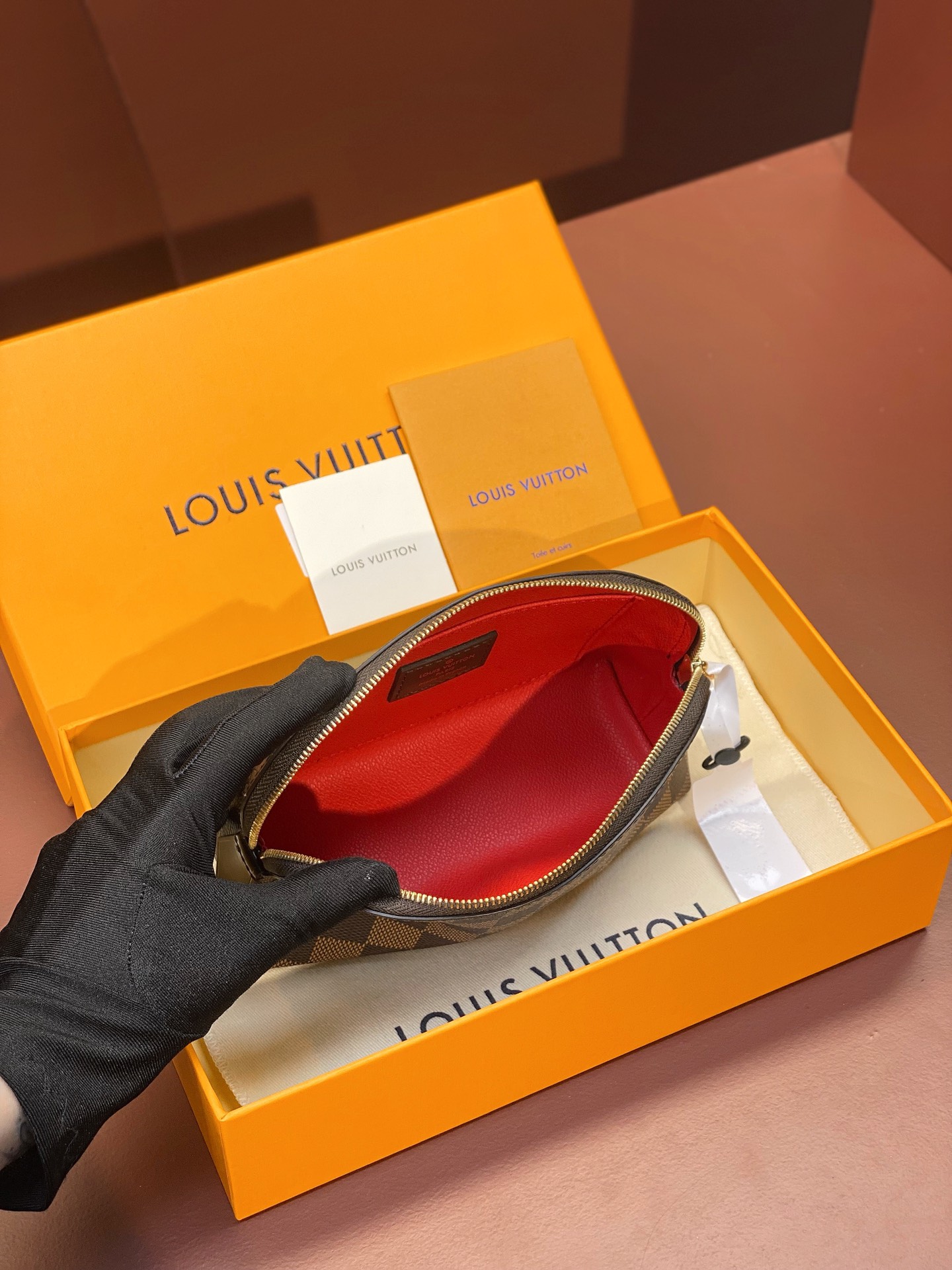 High Quality Luxury Louis Vuitton Makeup Bag – Style 43049 product detail
