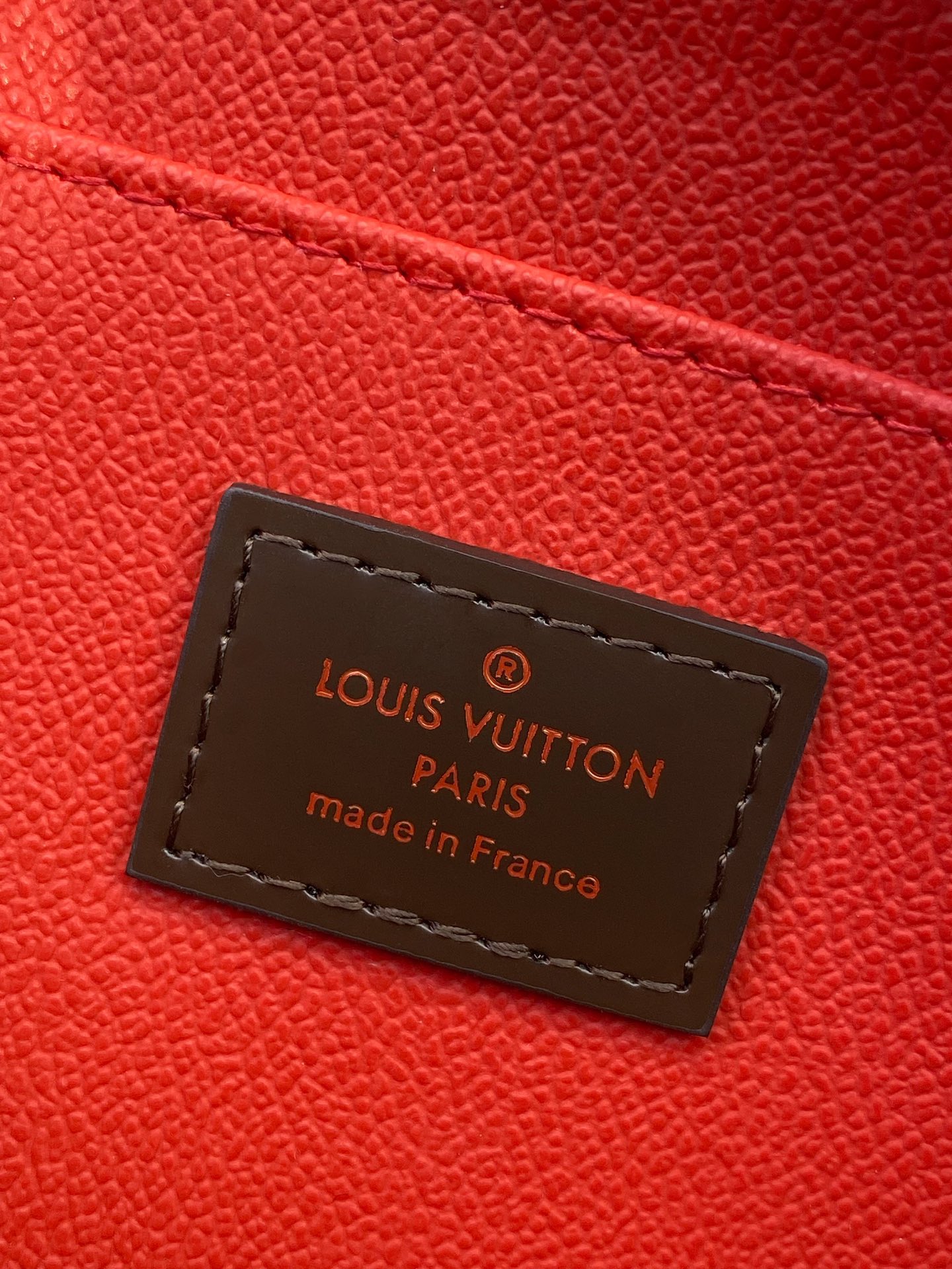High Quality Luxury Louis Vuitton Makeup Bag – Style 43049 product detail