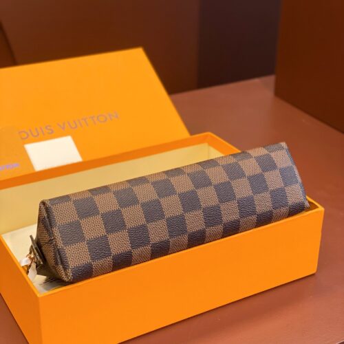Louis Vuitton Makeup Bag product photo 3