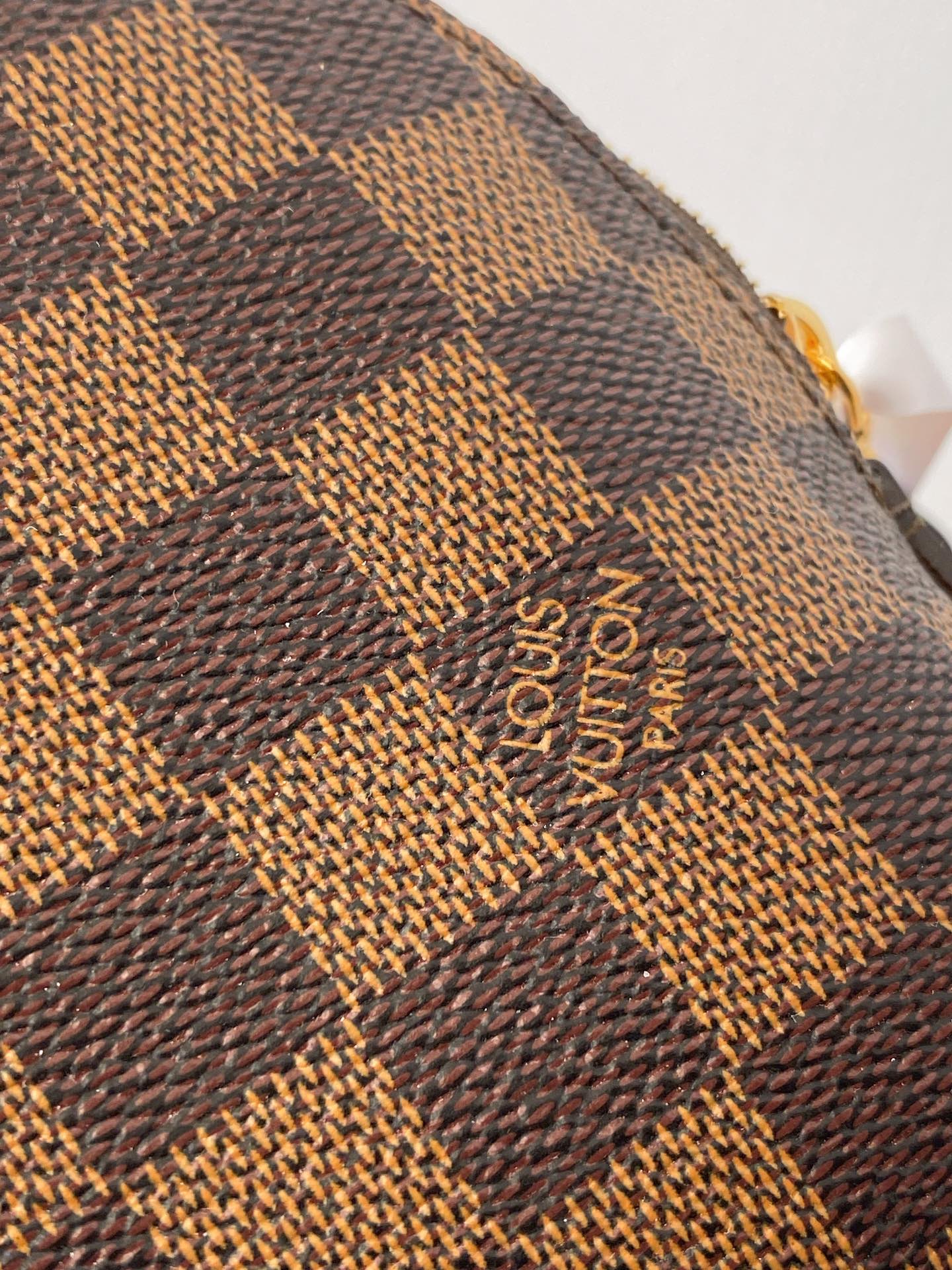 High Quality Luxury Louis Vuitton Makeup Bag product detail