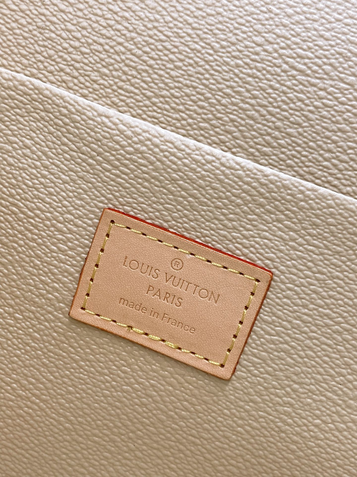 High Quality Luxury Louis Vuitton Makeup Bag – Style 43072 product detail