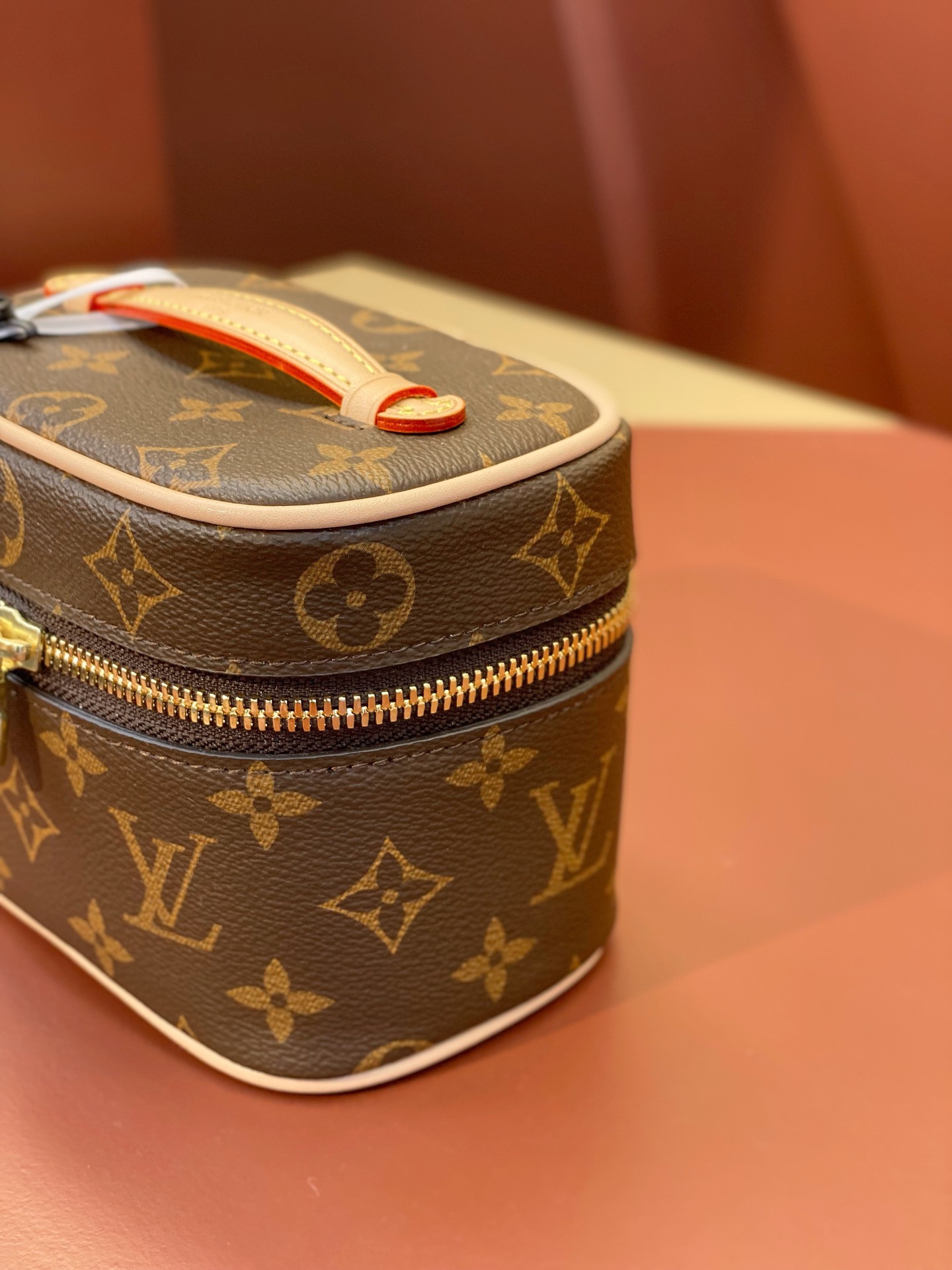 High Quality Luxury Louis Vuitton Makeup Bag – Style 43073 product detail