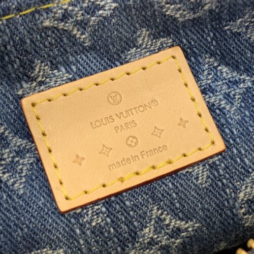 Louis Vuitton Hills Pochette product photo 8