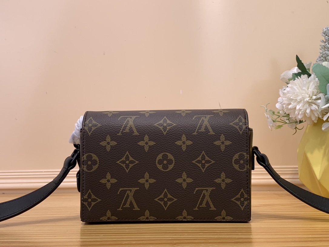 High Quality Luxury Louis Vuitton Steamer product detail