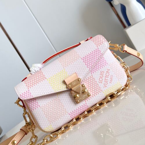 Louis Vuitton Pochette Métis East West product photo 1