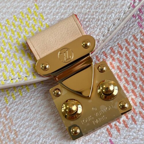 Louis Vuitton Pochette Métis East West product photo 9