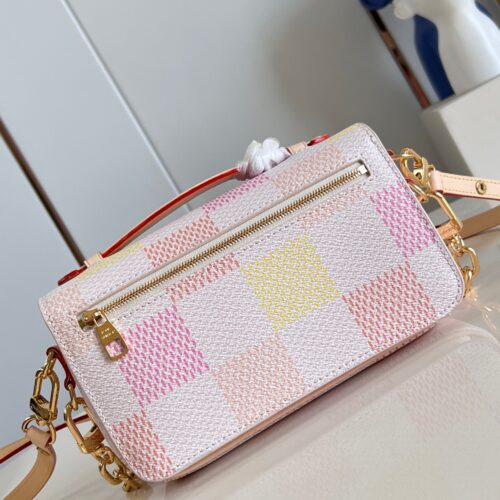 Louis Vuitton Pochette Métis East West product photo 3
