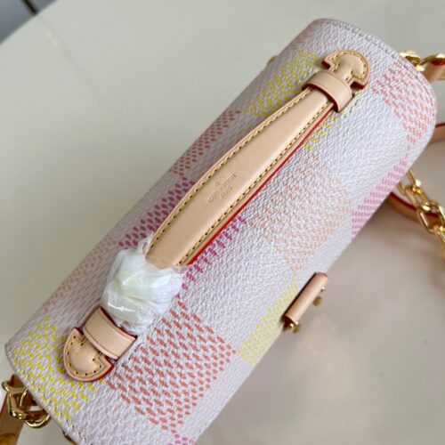 Louis Vuitton Pochette Métis East West product photo 5