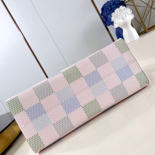 Louis Vuitton OnTheGo MM product photo 6