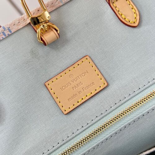 Louis Vuitton OnTheGo MM product photo 8