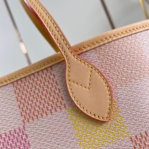 Louis Vuitton Neverfull product photo 2