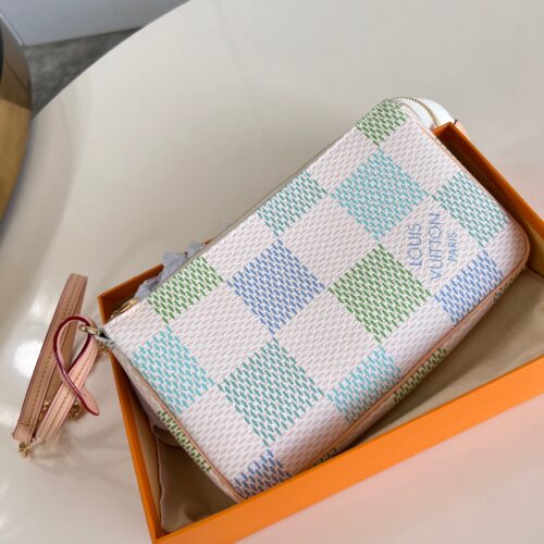 Louis Vuitton Pochette Accessoires product photo 1