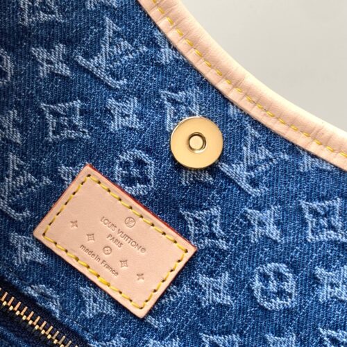 Louis Vuitton Carryall Bag product photo 9