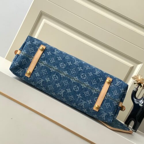 Louis Vuitton Carryall Bag product photo 4