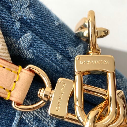 Louis Vuitton Coussin PM product photo 8
