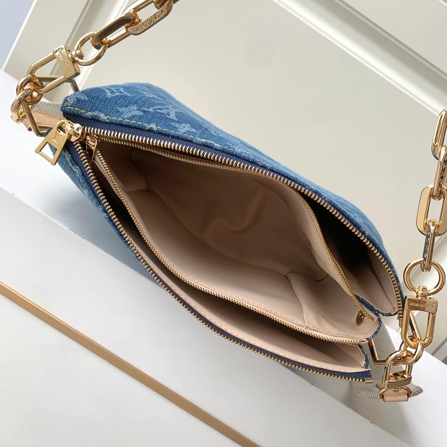High Quality Luxury Louis Vuitton Coussin PM product detail