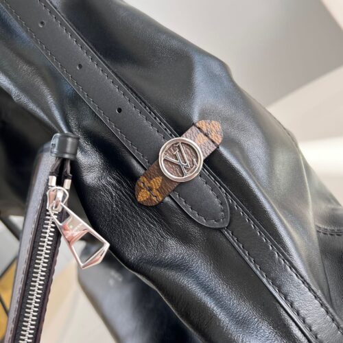 Louis Vuitton CarryAll Cargo product photo 4